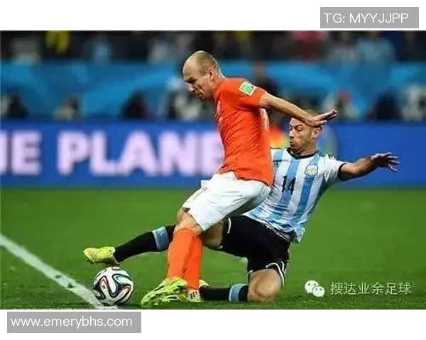 足球战术解析与球队策略的深度探讨与应用实例分享